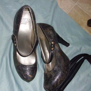 BKE black copper womens size 81/2 high heels formal casual wear dress shoes